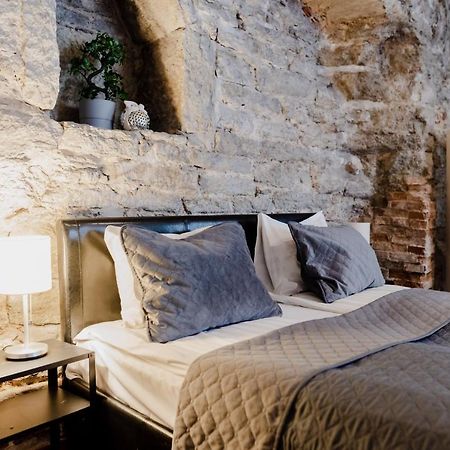 Dream Stay - Old Town City Wall Studio Apartment Tallinn Exterior photo