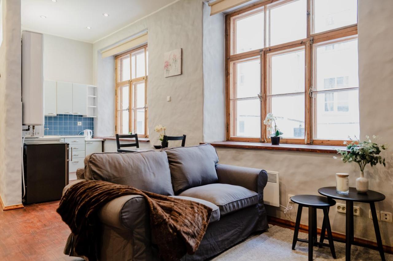 Dream Stay - Old Town City Wall Studio Apartment Tallinn Exterior photo